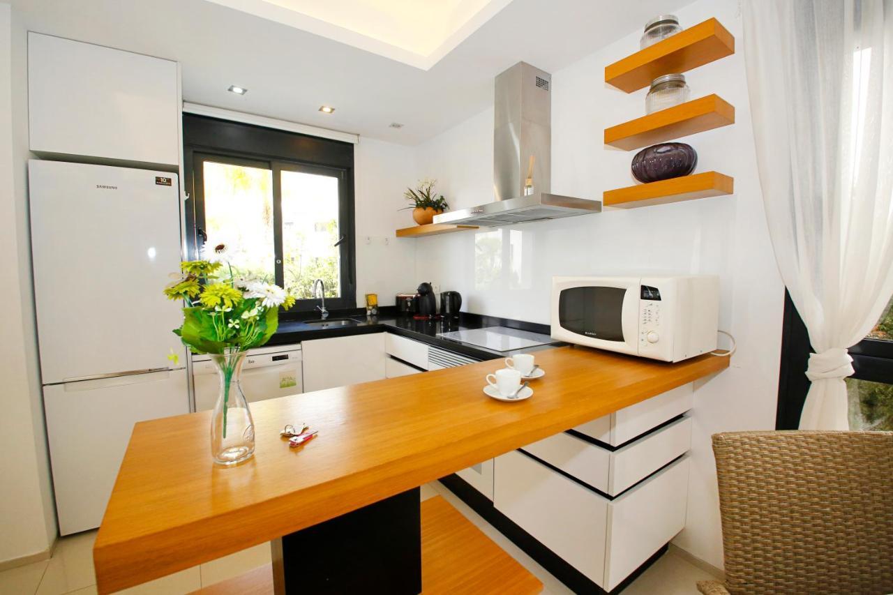Fantastic Home With Ac, Pool And Bbq Rojales Dış mekan fotoğraf