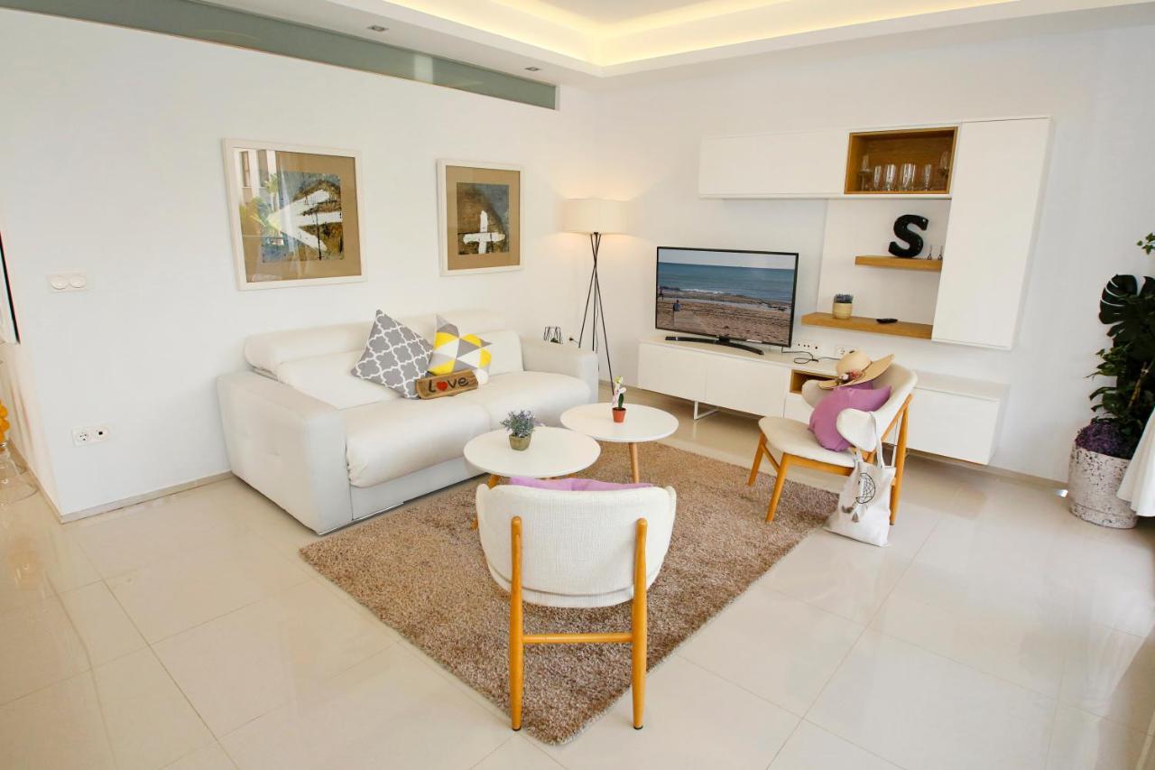 Fantastic Home With Ac, Pool And Bbq Rojales Dış mekan fotoğraf