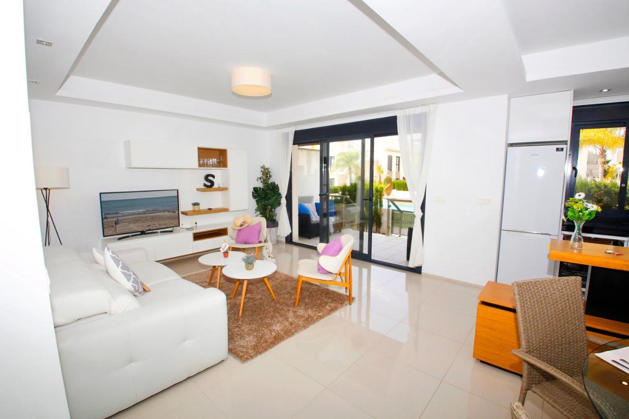Fantastic Home With Ac, Pool And Bbq Rojales Dış mekan fotoğraf